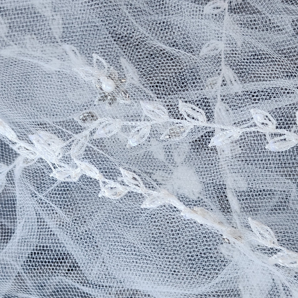Monique Lhuillier Wedding Veil